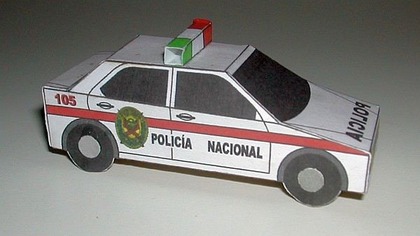 peruanisches Polizeiauto (neues Farbschema)