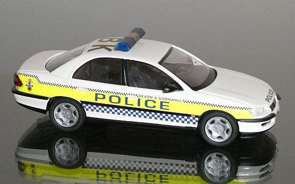 Vauxhall Omega